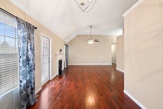 700 Creek Landing Cir in Mount Juliet, TN - Foto de edificio - Building Photo