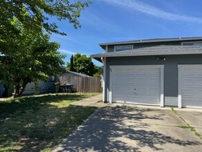778 Cindee Dr in Ukiah, CA - Building Photo - Building Photo