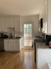 21 Kinross Rd, Unit 3 in Boston, MA - Building Photo - Building Photo