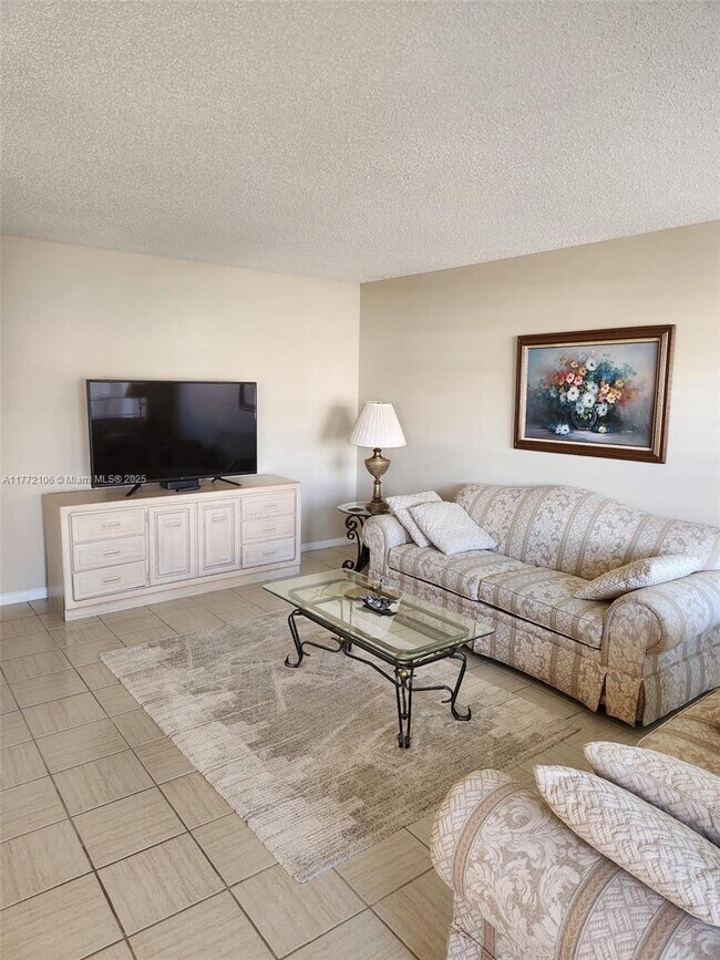 356 Grantham E in Deerfield Beach, FL - Building Photo - Building Photo