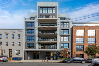 868 Lorimer St in Brooklyn, NY - Foto de edificio - Building Photo