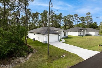3109 40th St W in Lehigh Acres, FL - Building Photo - Building Photo