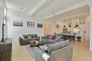 5040 Mooney Fls Dr, Unit SI ID1328058P in Bryan, TX - Building Photo