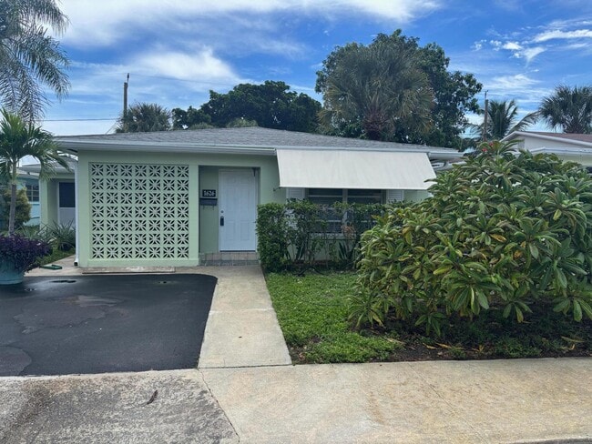 property at 1626 N J St