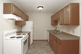Oakshire Apartments in St. Cloud, MN - Building Photo