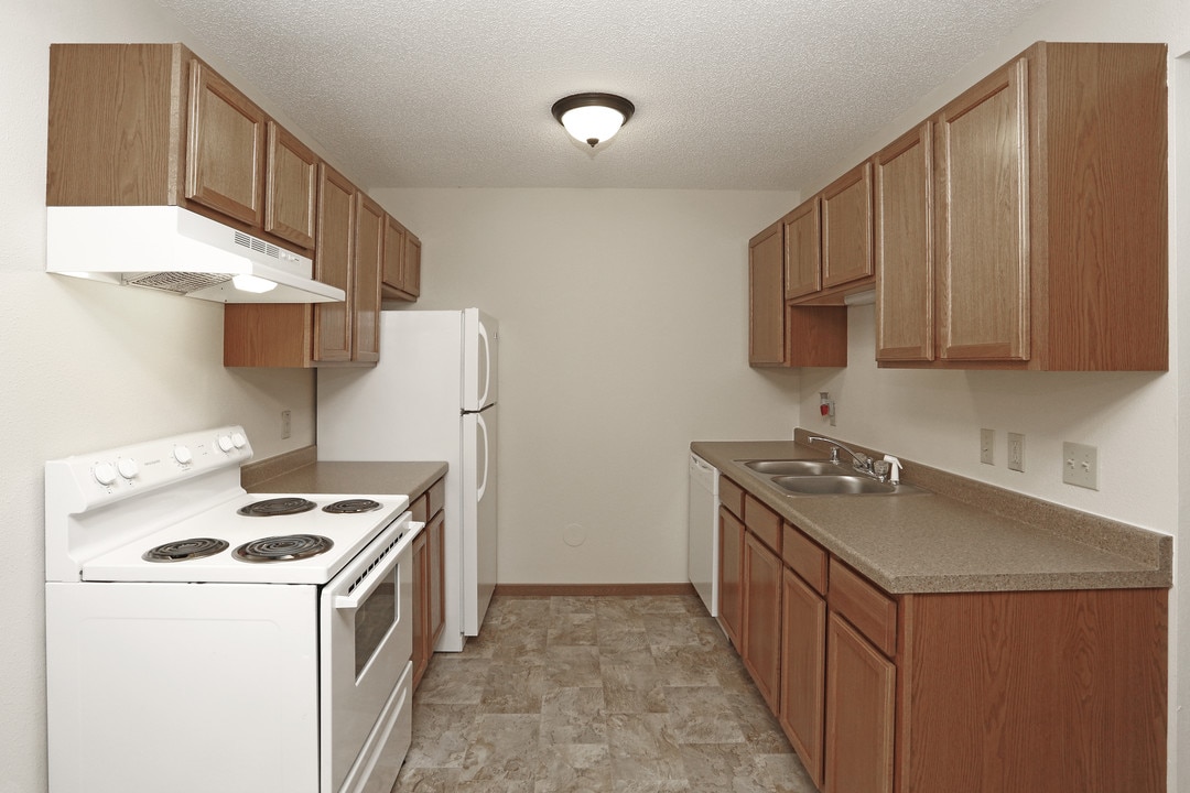 Oakshire Apartments in St. Cloud, MN - Building Photo