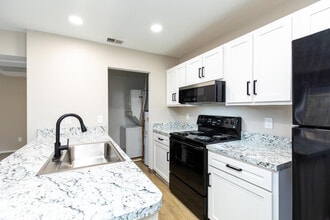 Market Mohawk Apartments in Columbus, OH - Foto de edificio - Building Photo