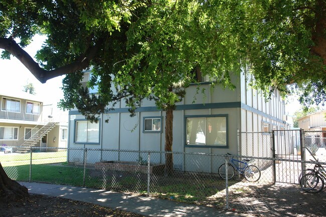 5728 Tucson Dr in San Jose, CA - Building Photo - Building Photo