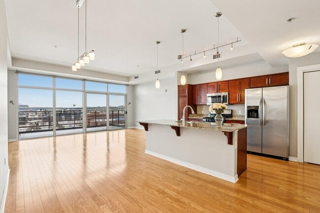 property at 106 W Seeboth St