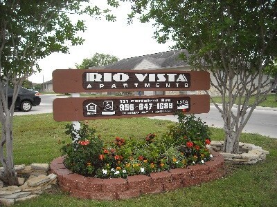 Rio Vista Apartments in Roma, TX - Building Photo