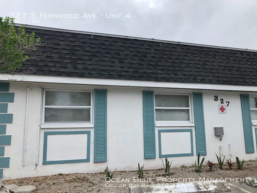 327 S Fernwood Ave-Unit -Unit 4 in Clearwater, FL - Foto de edificio