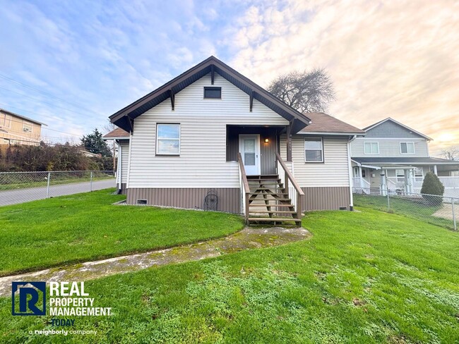 property at 1854 E Fairbanks St