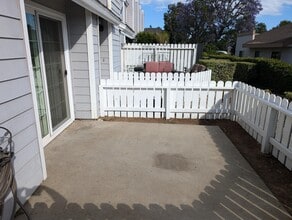 14380 Foothill Blvd in Los Angeles, CA - Building Photo - Building Photo