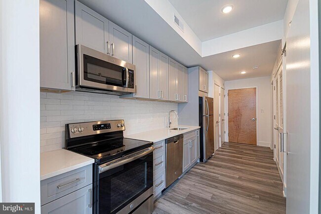 property at 1245 Ridge Ave
