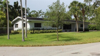7340 SW 105th Terrace in Miami, FL - Building Photo - Building Photo