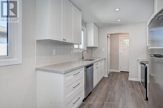 78 Barwood Crescent in Kitchener, ON - Building Photo - Building Photo