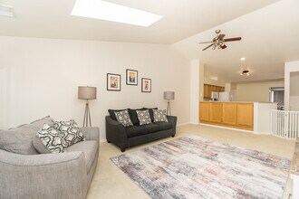155 Sierra Pass Dr in Schaumburg, IL - Building Photo - Building Photo