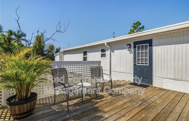 5667 Pine Island Rd NW in Bokeelia, FL - Building Photo - Building Photo