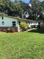 3022 Meadow Lake Ave in Largo, FL - Building Photo