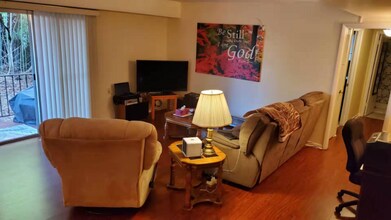 10655 Montrose Ave in Bethesda, MD - Building Photo - Building Photo