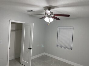 51 SW 59th Ave in Miami, FL - Building Photo - Building Photo