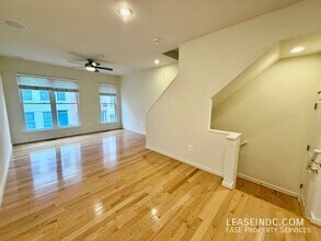 1041 5th St SE in Washington, DC - Building Photo - Building Photo