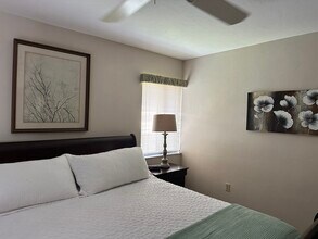 4200 Steamboat Bnd, Unit 401 in Ft. Myers, FL - Building Photo - Building Photo
