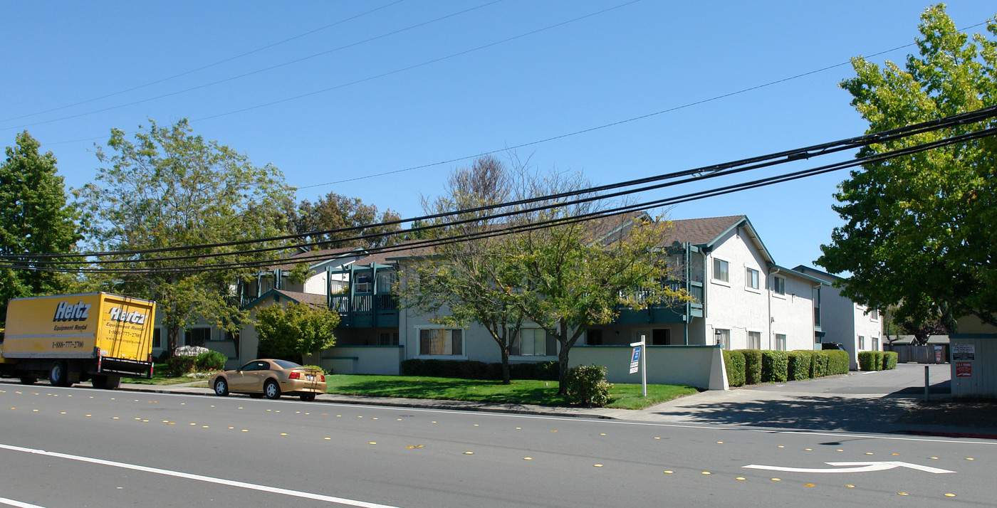 Bennett Valley Villa in Santa Rosa, CA - Building Photo