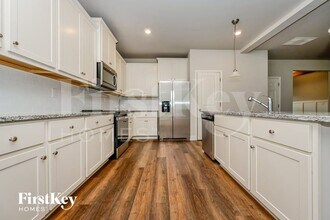 215 Cheshire Dr in Griffin, GA - Building Photo - Building Photo