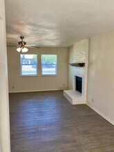 5300 Atascosa Dr in Austin, TX - Building Photo - Building Photo