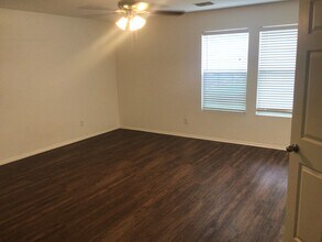 715 Rodeo Ranch in San Antonio, TX - Building Photo - Building Photo