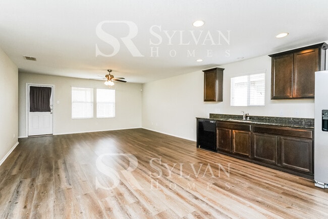 1616 Megan Creek Dr in Little Elm, TX - Building Photo - Building Photo