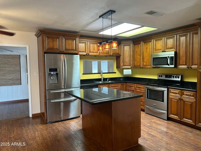 8363 E Fay Ave in Mesa, AZ - Building Photo - Building Photo