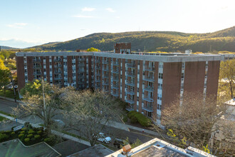 Park Place Condo in Suffern, NY - Building Photo - Building Photo