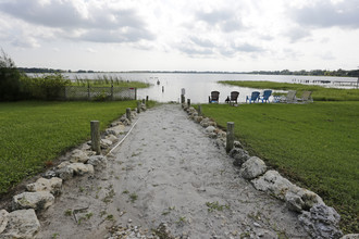 Silver Sands Apartments in Sebring, FL - Building Photo - Building Photo