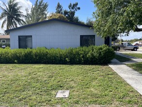 302 SW 10th Ave in Delray Beach, FL - Building Photo - Building Photo