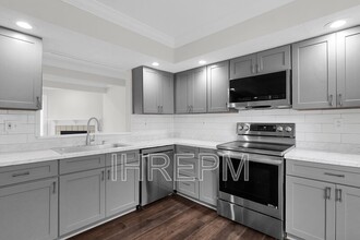 7085 Muirfield Dr in Dublin, OH - Building Photo - Building Photo