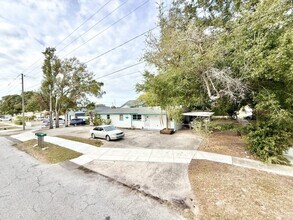 2611 41st Ave N in St. Petersburg, FL - Building Photo - Building Photo