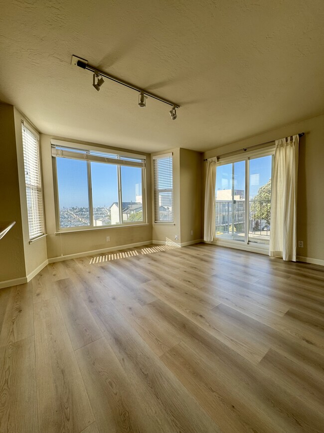 595 Duncan St, Unit 2 in San Francisco, CA - Building Photo - Building Photo