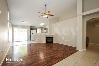 8004 Verde Springs Dr in Las Vegas, NV - Building Photo - Building Photo