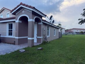 13745 SW 276th St in Homestead, FL - Building Photo - Building Photo