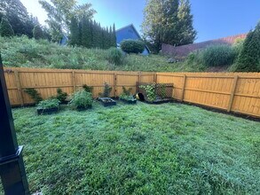 132 Creekwalk Ln in Hendersonville, NC - Building Photo - Building Photo