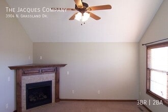 3904 N Grassland Dr in Ozark, MO - Building Photo - Building Photo