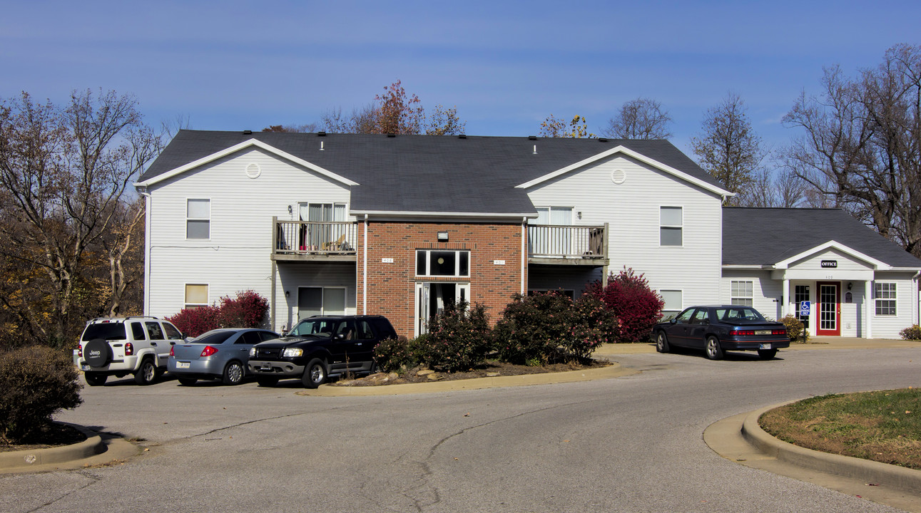 Sharon Woods Apartments in Newburgh, IN - Building Photo