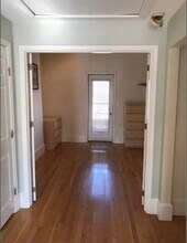 219 W Newton St, Unit 4 in Boston, MA - Foto de edificio - Building Photo