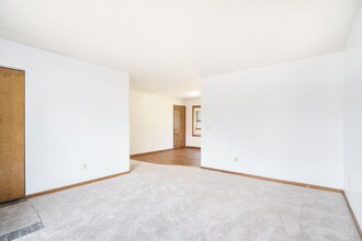 3815 Florinda Ave in Portage, MI - Building Photo - Building Photo