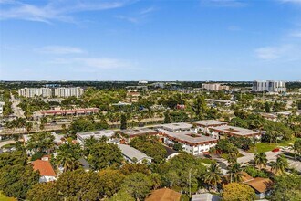 329 SW 1st Ct in Pompano Beach, FL - Building Photo - Building Photo