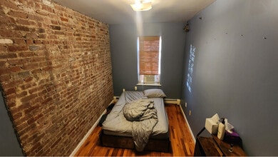 40-62 61st St in Queens, NY - Building Photo - Building Photo