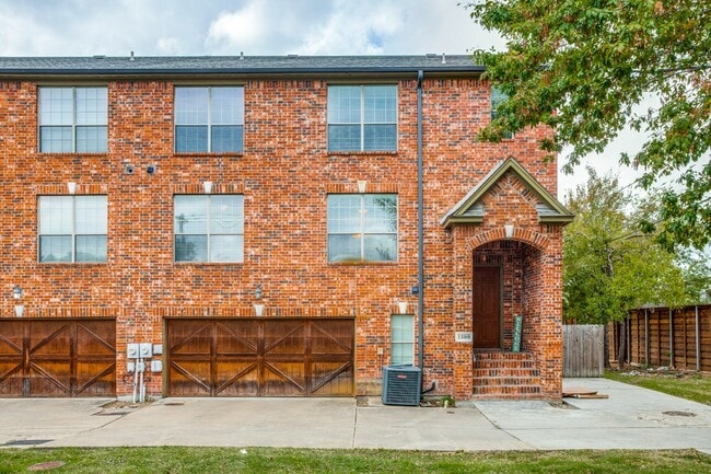 property at 1309 Halcyon Pl