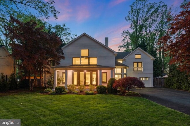 2850 Rosemary Ln in Falls Church, VA - Building Photo - Building Photo
